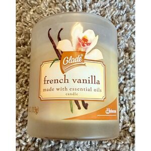 Glade French Vanilla Candle 4oz Creamy Scent Frosted Glass Jar Good